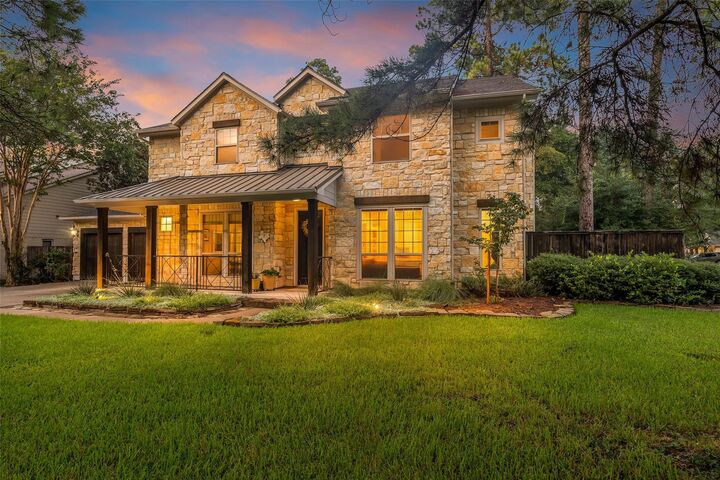 Property Photo: 2 Glistening Pond Place TX 77382
