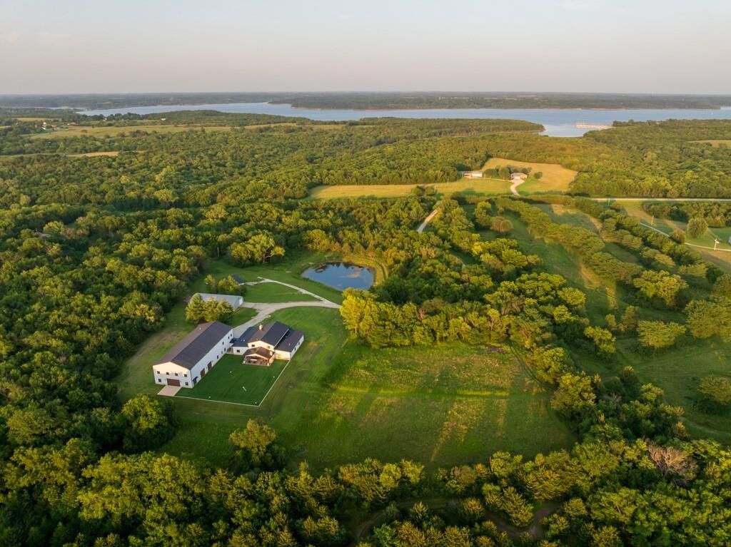 Property Photo: 8937 Westlake Road KS 66512