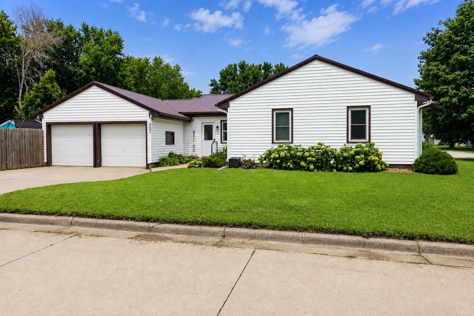 Property Photo: 503 S Willow Street IA 51046