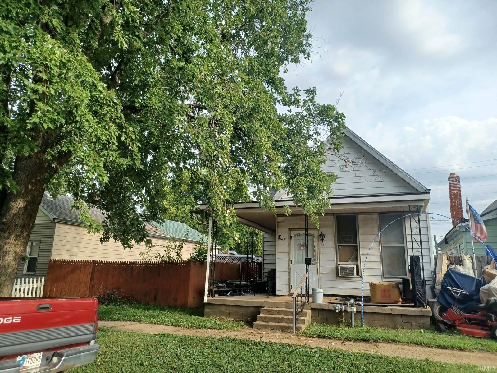 Property Photo:  22 E Eichel Avenue  IN 47710 