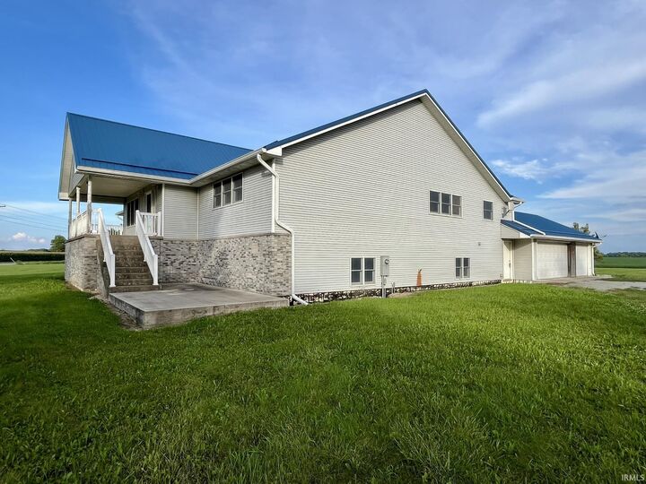Property Photo: 3681 E 500 S Road IN 46970-7722