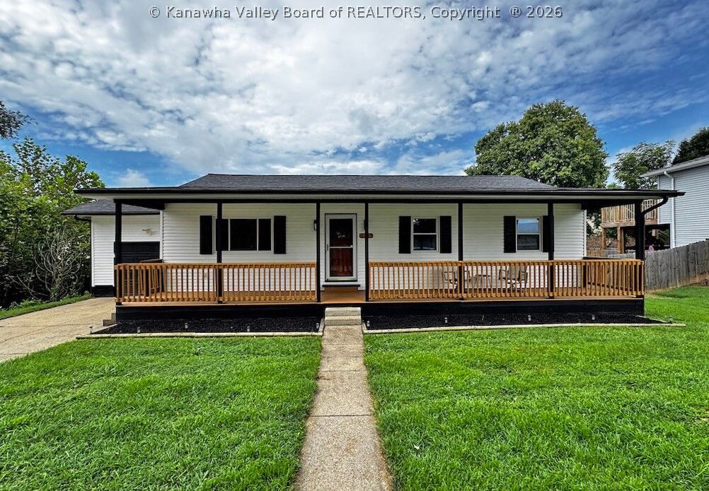 Property Photo:  123 Dawn Hts  WV 25560 