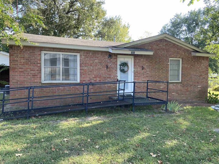 Property Photo:  385 W York  TX 75651 