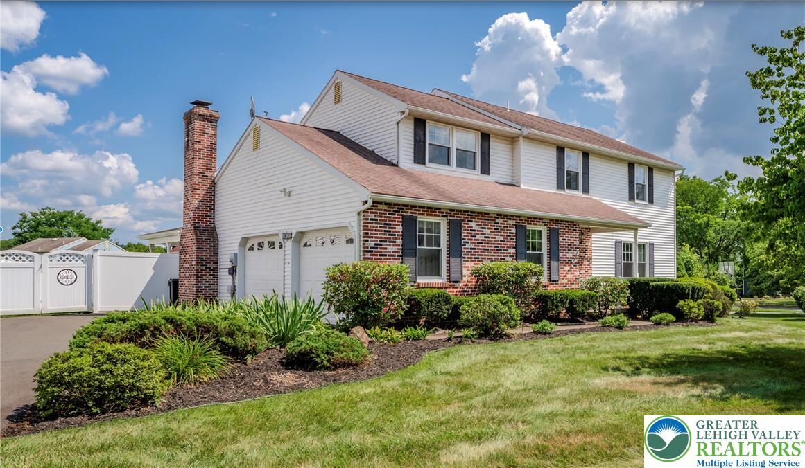 Property Photo: 4023 Danberry Drive PA 18045