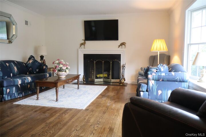 Property Photo: 52 Runyon NY 10583