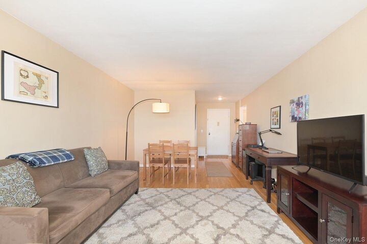 Property Photo:  2 Birchwood Court #5H  NY 11501 