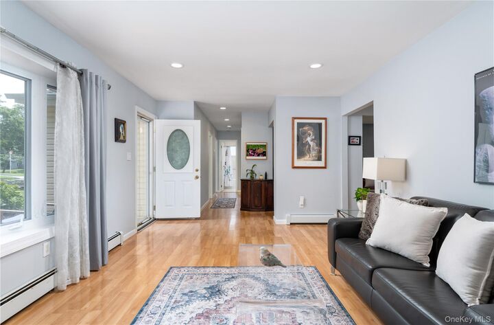 Property Photo:  4 Shelley Court  NY 11953 