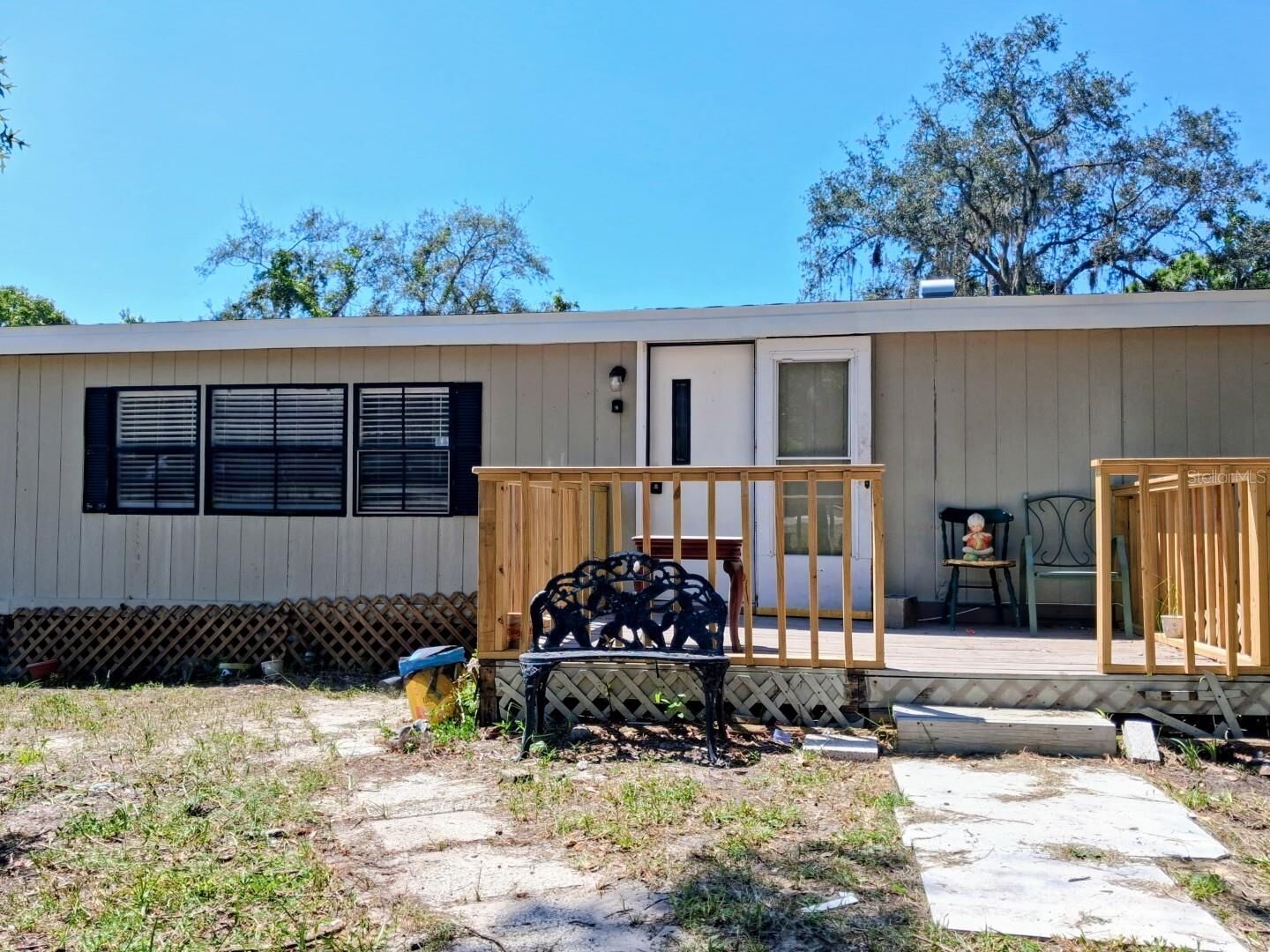 Property Photo:  15215 Vine Street  FL 34667 