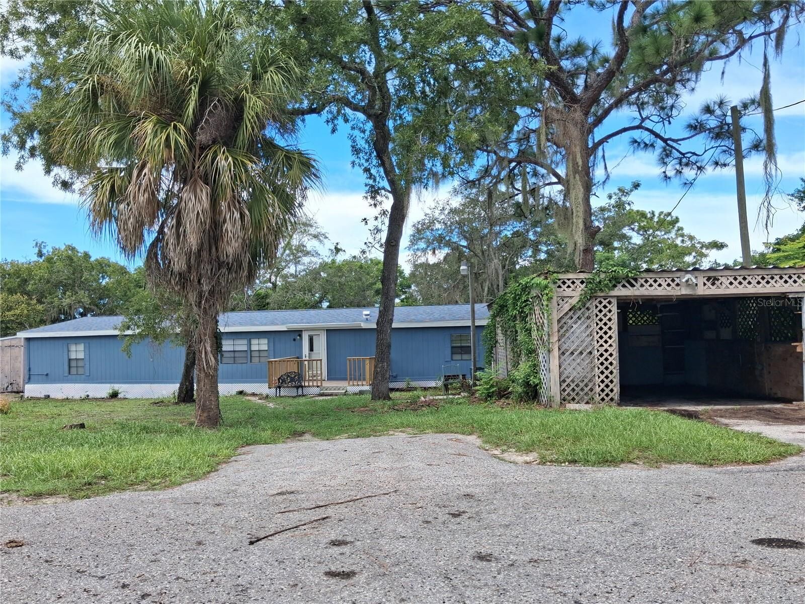 Property Photo:  15215 Vine Street  FL 34667 