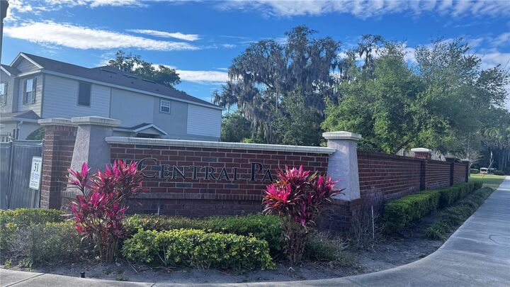 Property Photo:  103 Mayo Court  FL 32765 