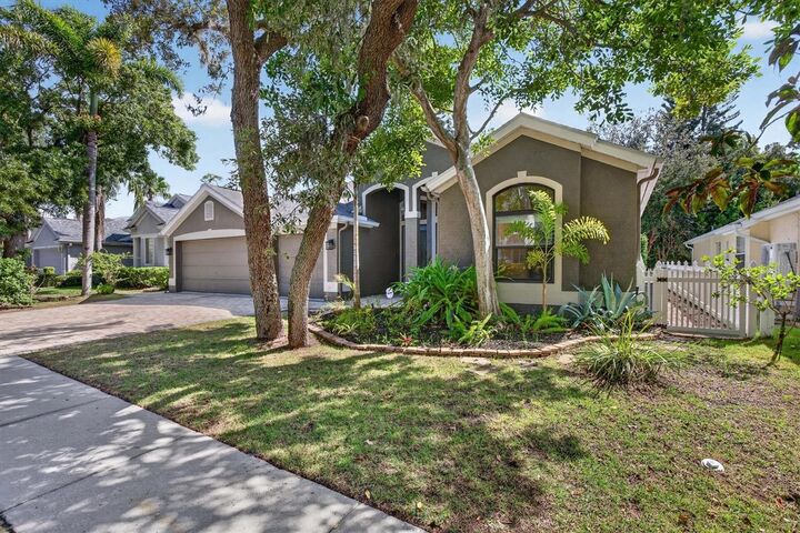 Property Photo: 1809 Longview Lane FL 34689