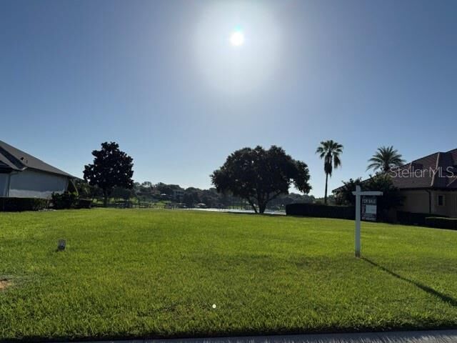 Property Photo:  906 Johns Point Drive  FL 34787 