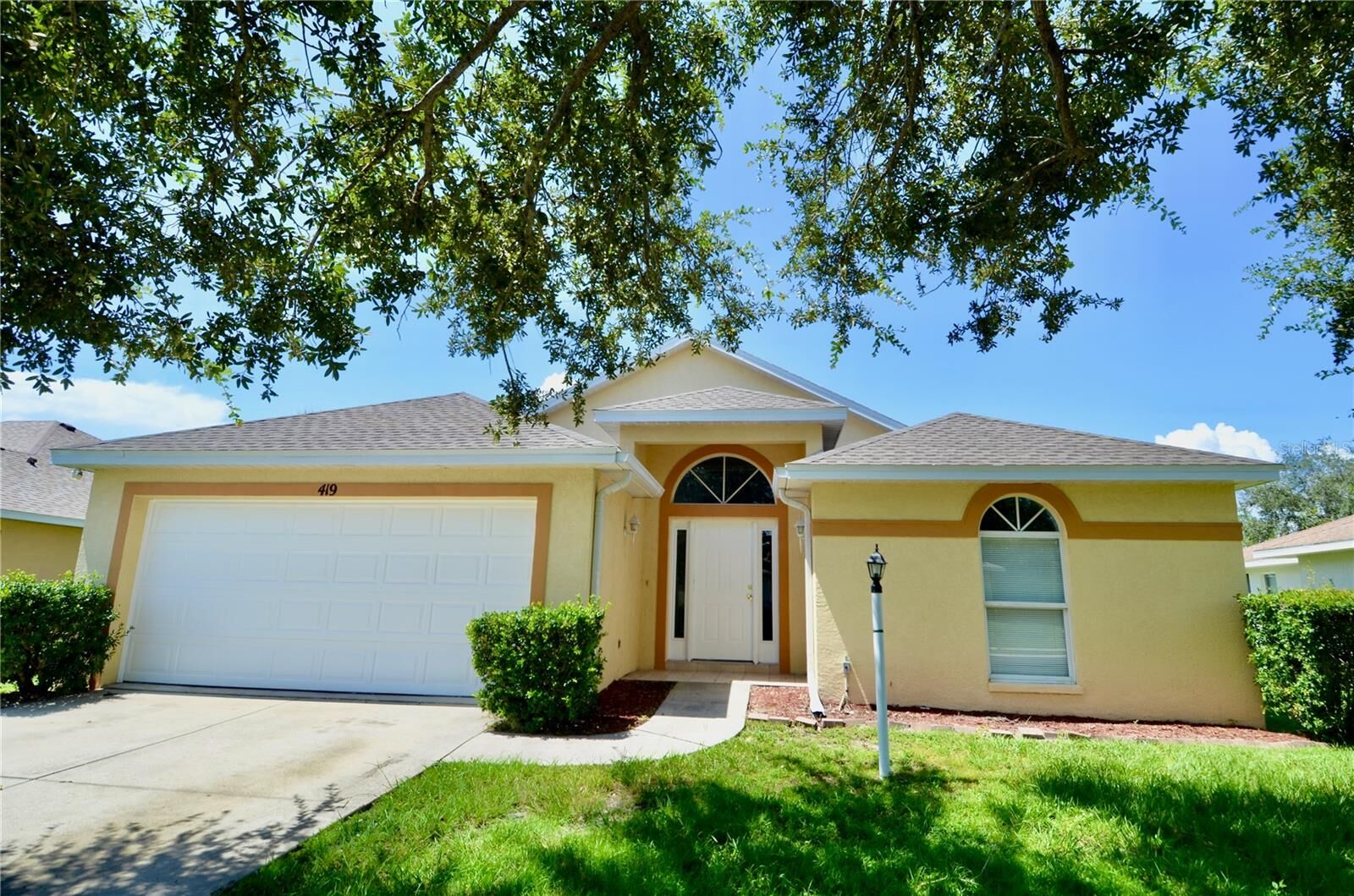 Property Photo:  419 25th Drive E  FL 34222 