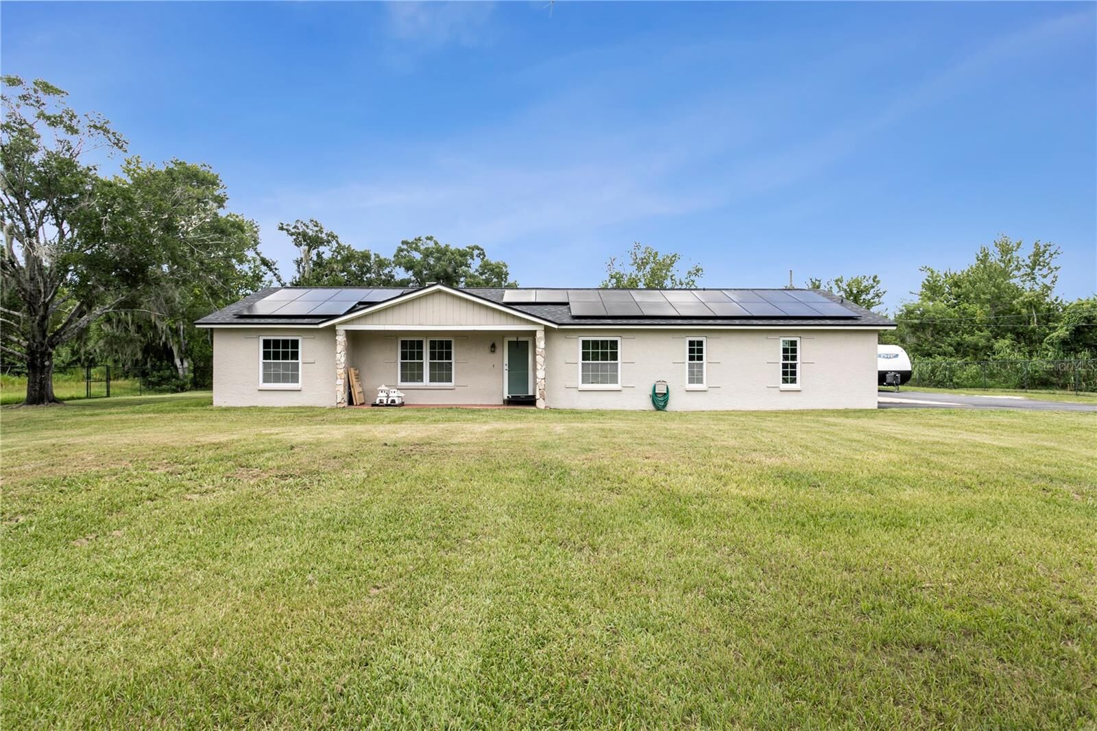Property Photo:  10710 Bill Tucker Road  FL 33598 