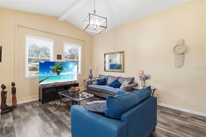 Property Photo: 841 Wooden Boulevard FL 32805