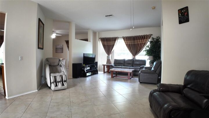 Property Photo:  207 39th Street E  FL 34208 