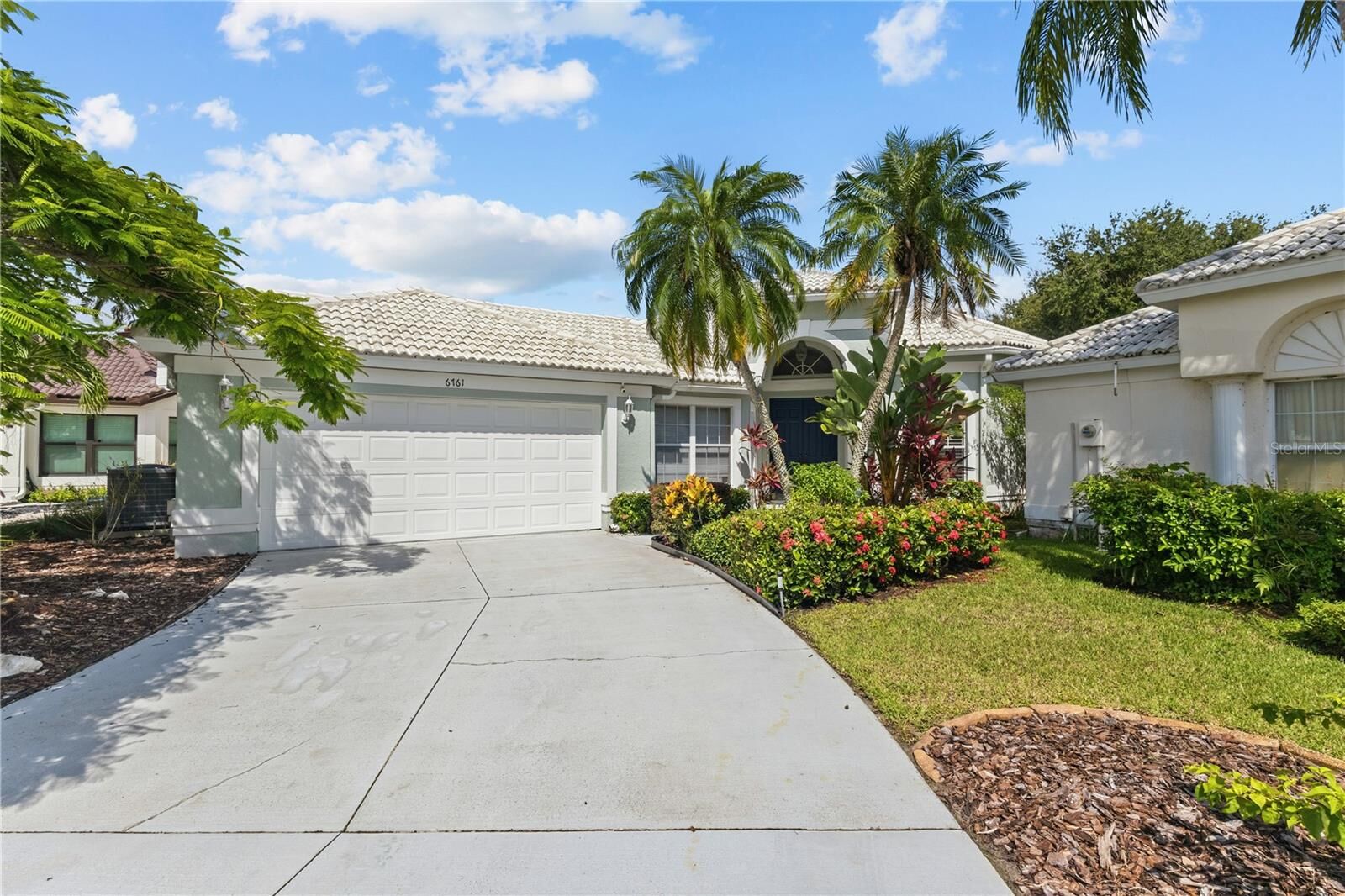 Property Photo:  6761 Paseo Castille  FL 34238 