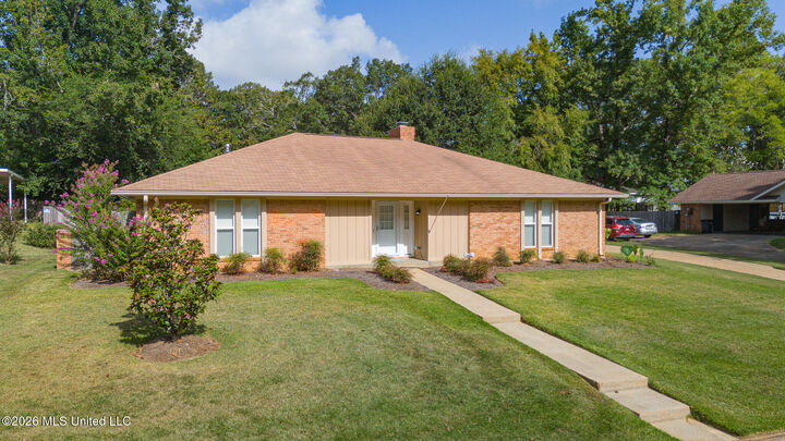Property Photo:  37 Sunline Drive  MS 39042 