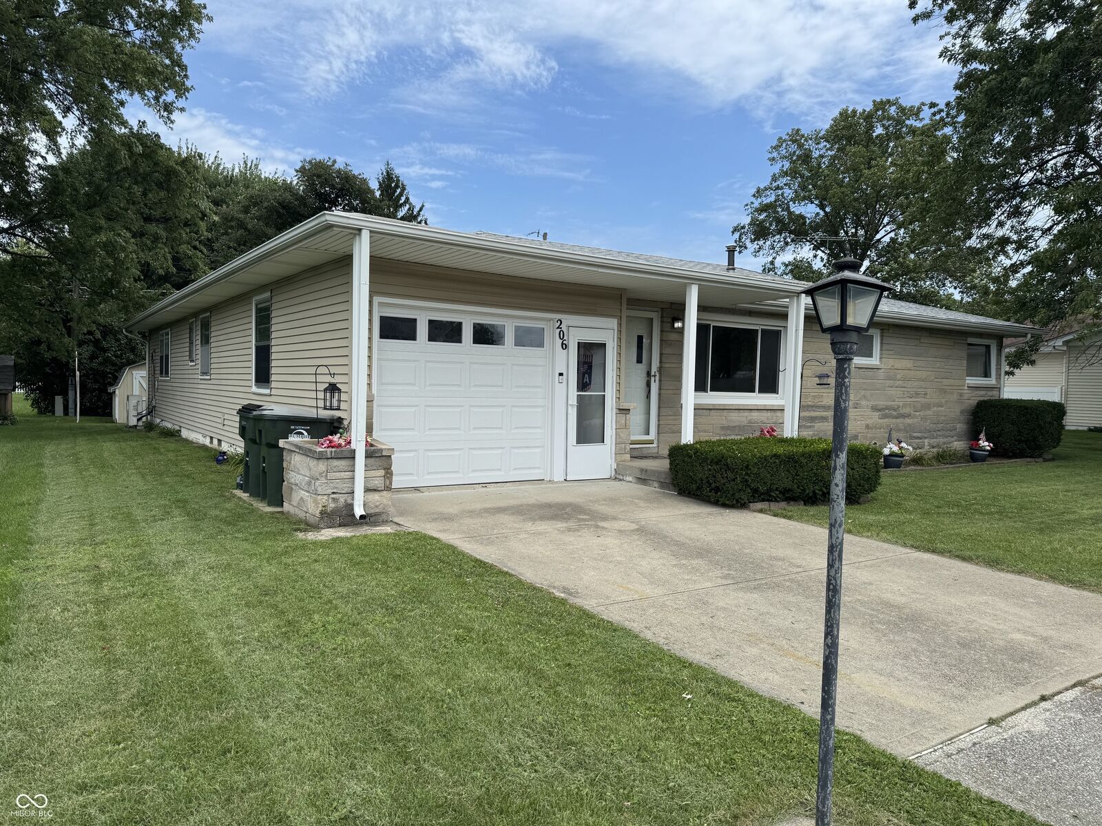 Property Photo: 206 E 5th Street IN 47240