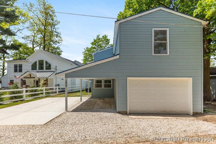 Property Photo:  1025 Adams Street  MI 48888 
