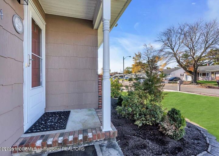 Property Photo:  44 Fairfield Road  NJ 08757 
