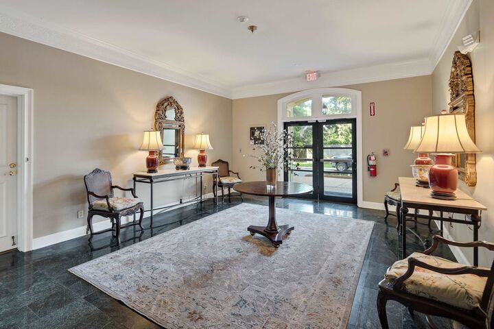 Property Photo:  1000 Murray Hill Ln 404  TN 38120 