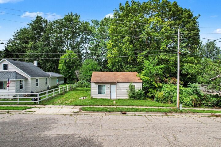 Property Photo: 5804 Vermont Avenue MI 49024