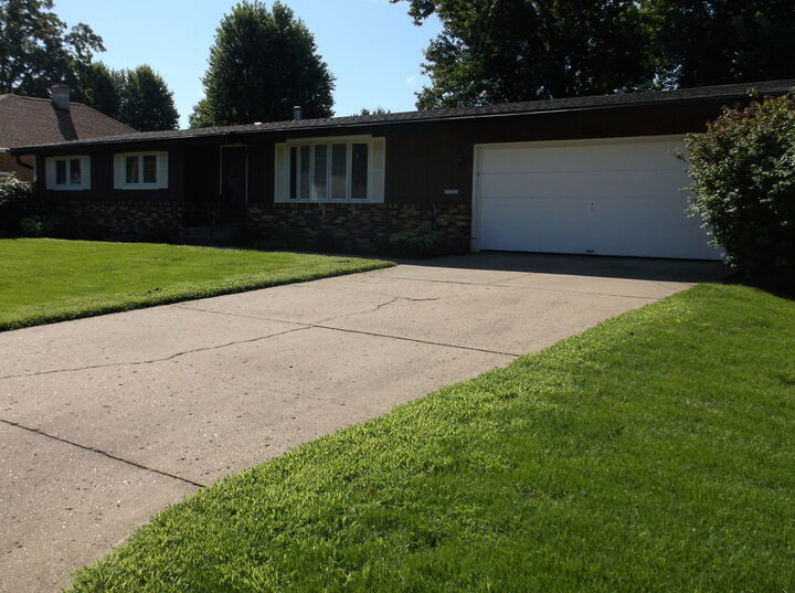 Property Photo:  516 Orange Street  IL 61356 