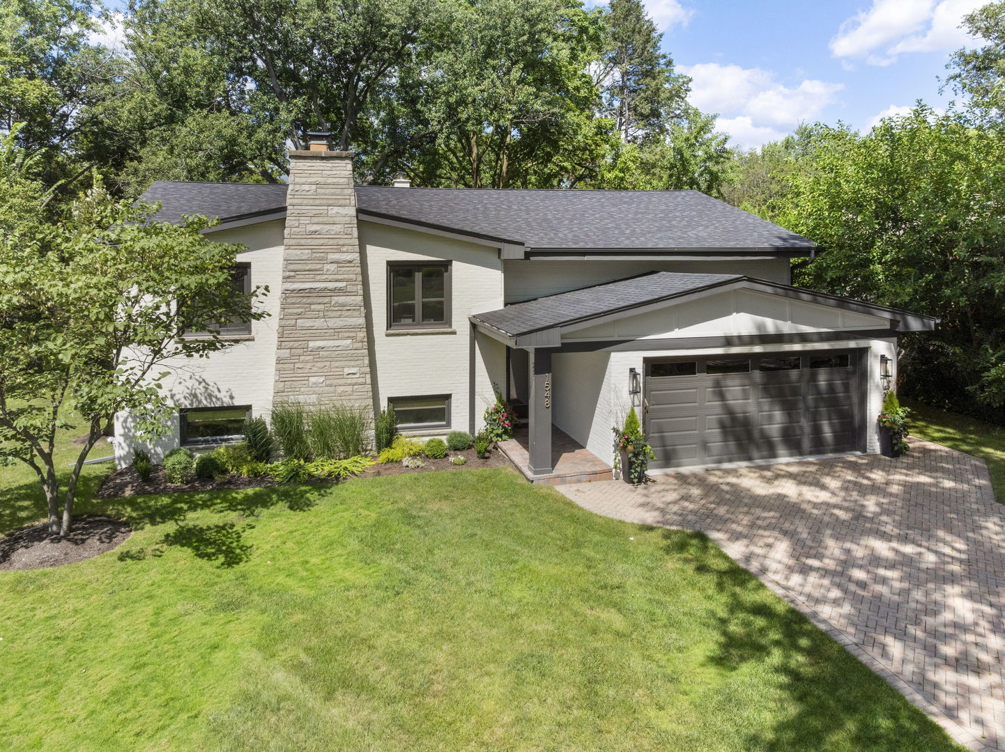 Property Photo:  1548 Tulip Tree Court  IL 60025 
