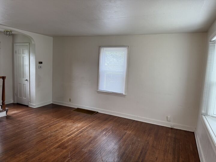 Property Photo:  465 Slade Avenue  IL 60120 