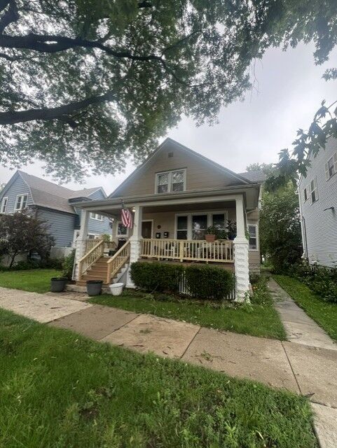 Property Photo: 3513 Park Avenue 2 IL 60513