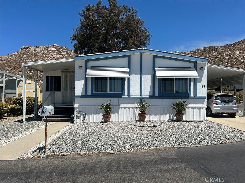 Property Photo:  1700 S State 87  CA 92543 