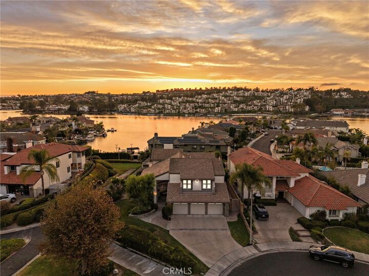 Property Photo:  22671 Puntal Lana  CA 92692 
