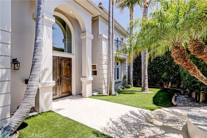 Property Photo:  819 11th  CA 90266 