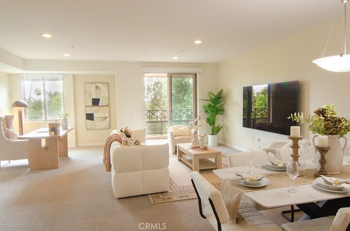 Property Photo:  931 E Walnut Street 316  CA 91106 