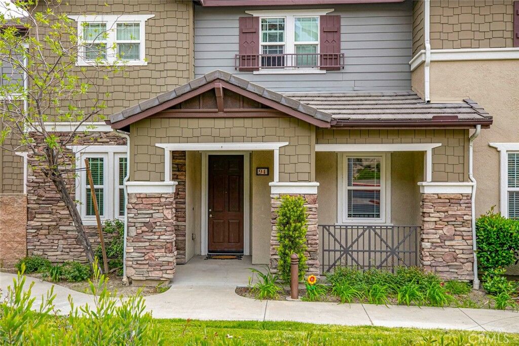 Property Photo:  16652 Nicklaus Drive 94  CA 91342 