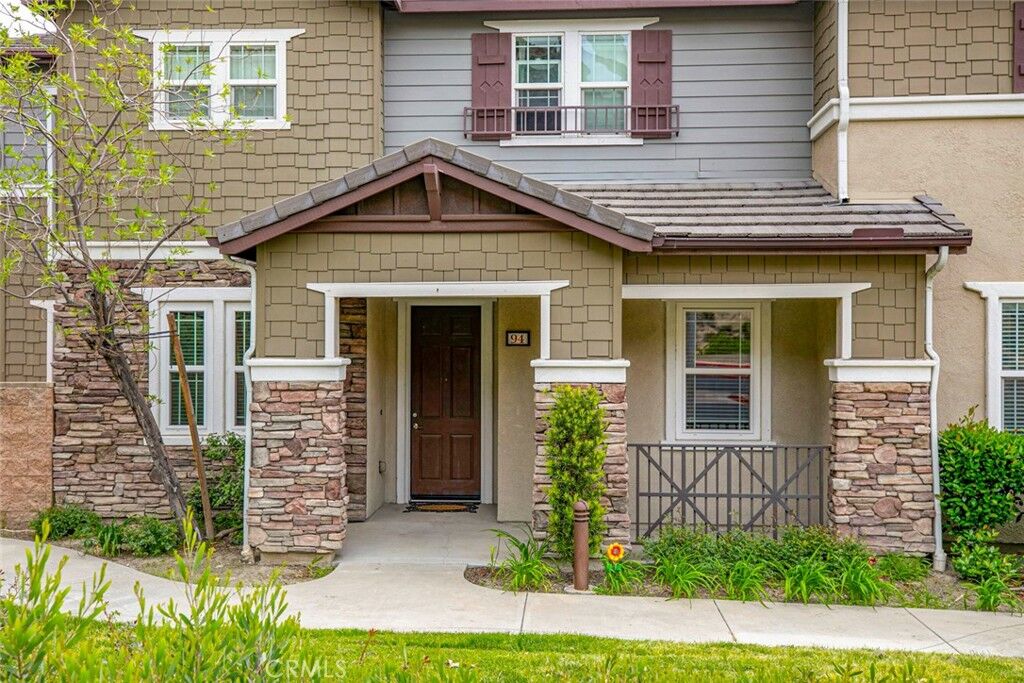 Property Photo:  16652 Nicklaus Drive 94  CA 91342 