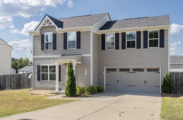 Property Photo: 218 Nottingham Ln TN 37086