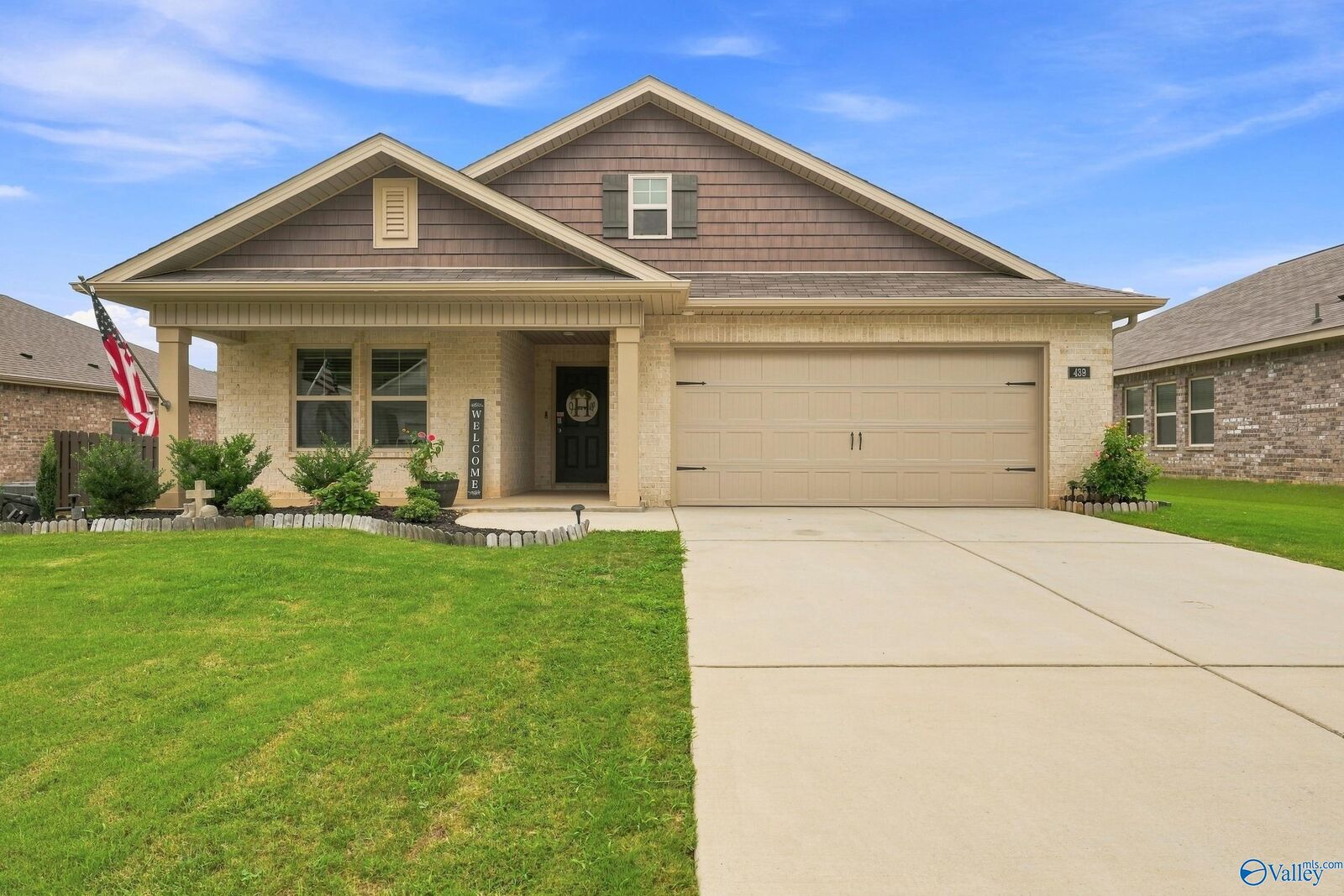 Property Photo:  439 Jackson Point Circle  AL 35811 
