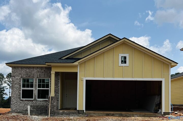 Property Photo: 233 West Valley Way AL 35811
