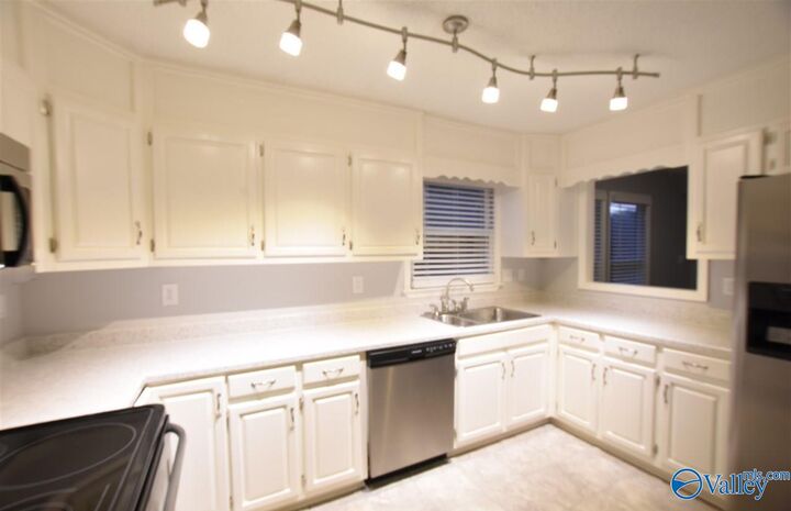 Property Photo:  1814 Whisperwood Way  AL 35806 