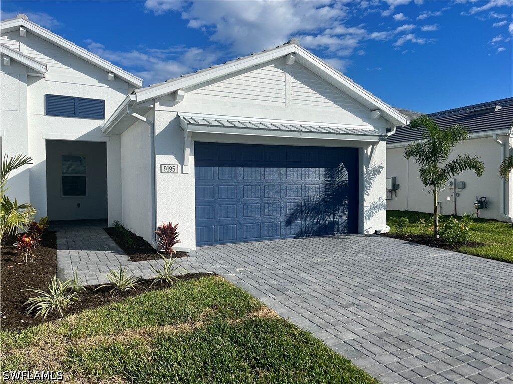 Property Photo: 9195 Cayman Drive FL 34114