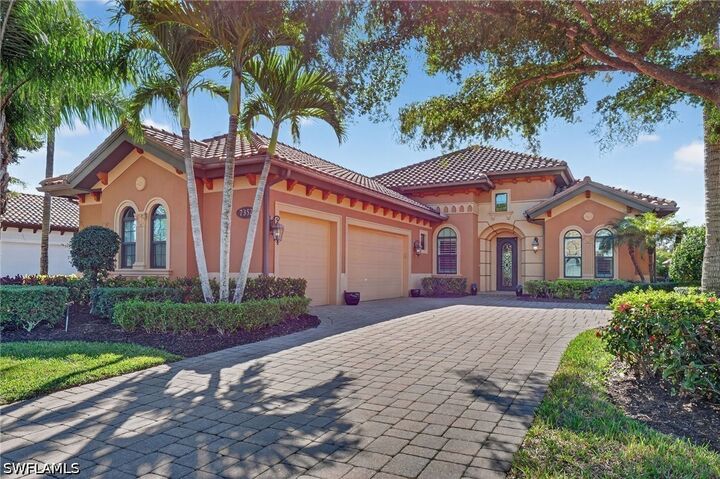 Property Photo:  7352 Lantana Way  FL 34119 