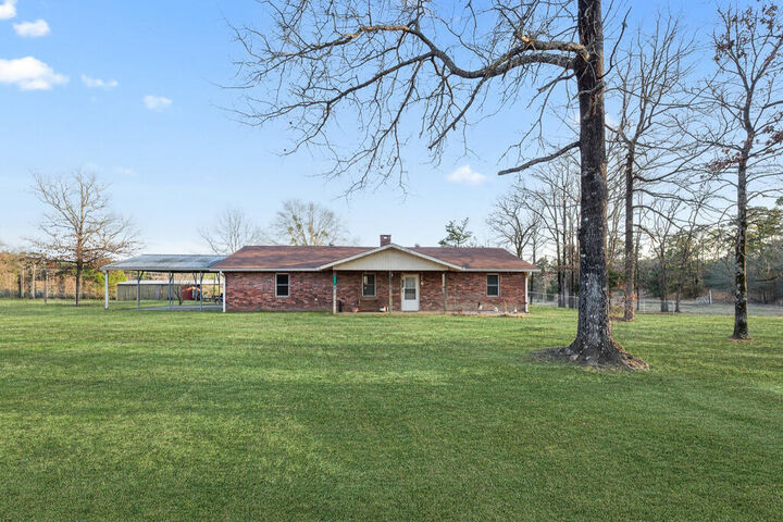 Property Photo: 711 S Temple Avenue TX 75948