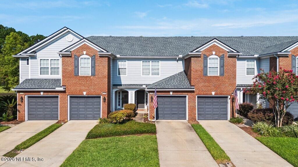 Property Photo: 3734 Windmaker Way FL 32224