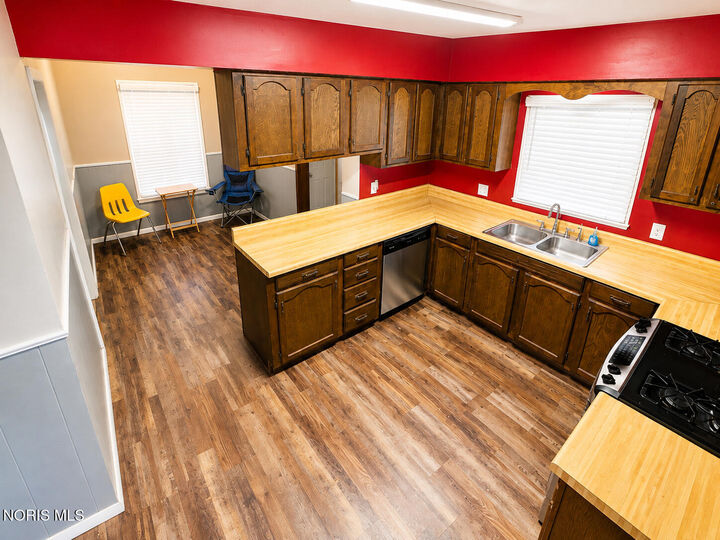 Property Photo: 2036 Eastbrook Drive OH 43613