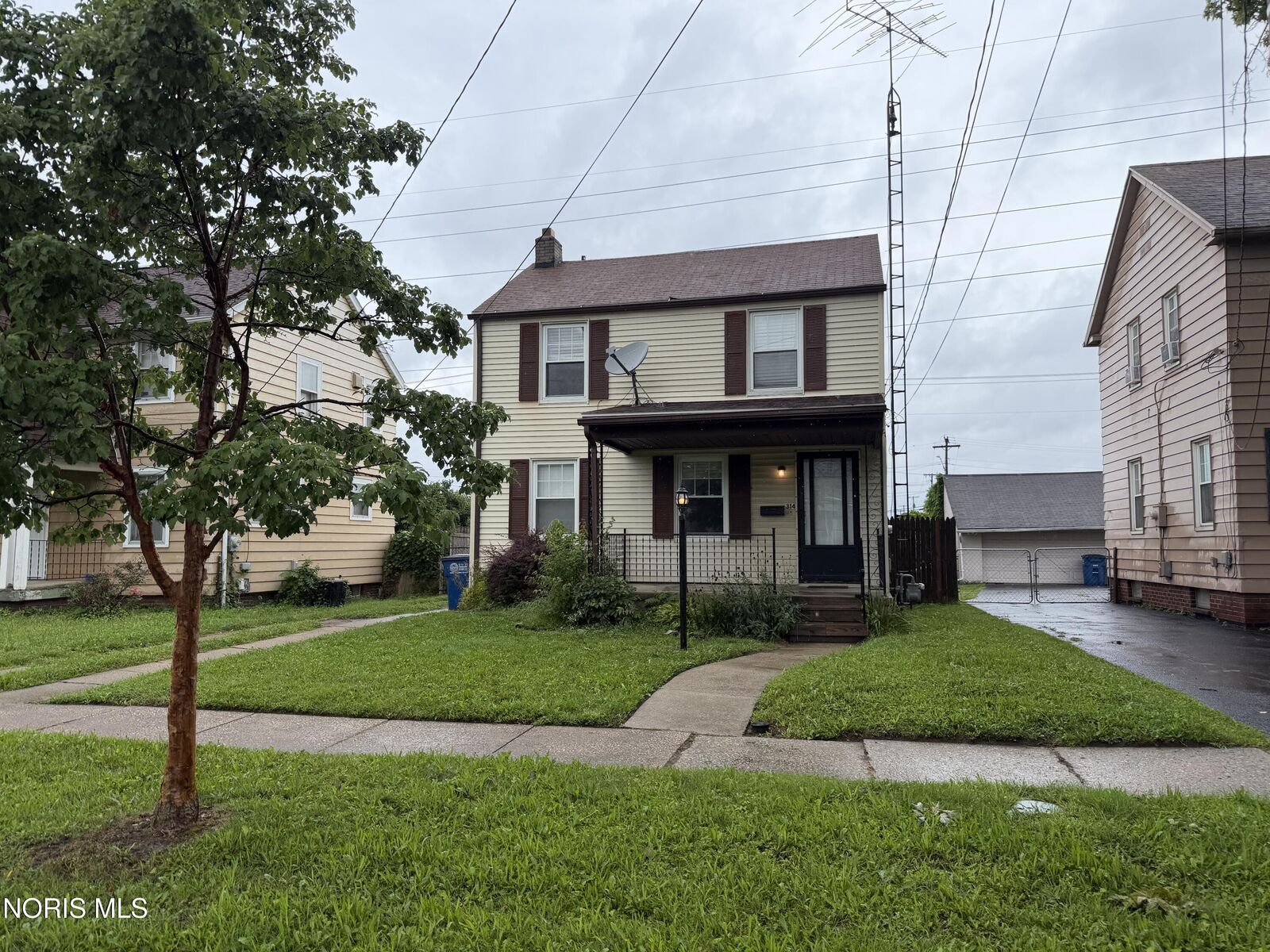 Property Photo: 314 W Crawford Avenue OH 43612