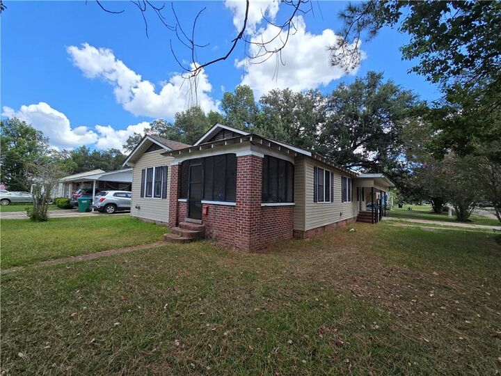 Property Photo:  200 N Carter Square  LA 70401 