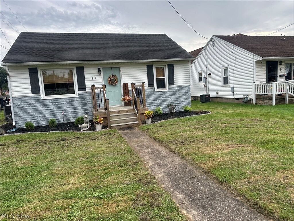 Property Photo:  1318 10th Street  WV 26105 
