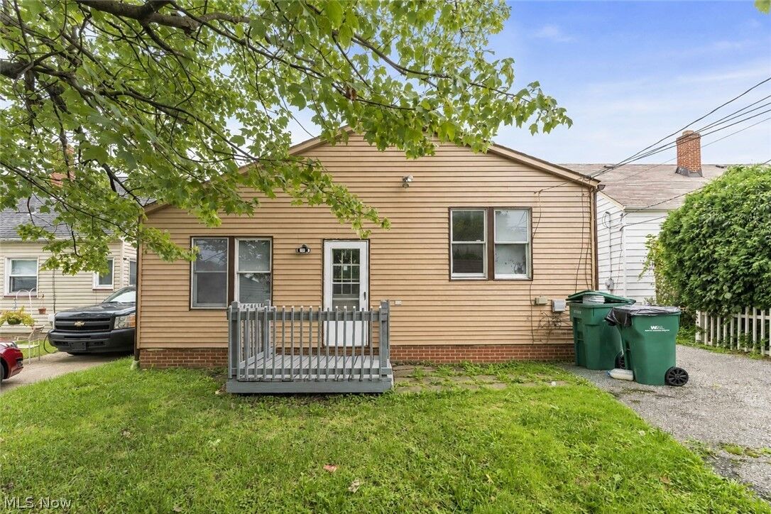 Property Photo: 15901 Edgewood Avenue OH 44137